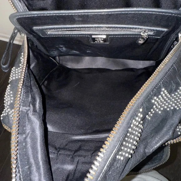 MCM Black Studded Backpack Lion 🦁 - Picture 4 of 10